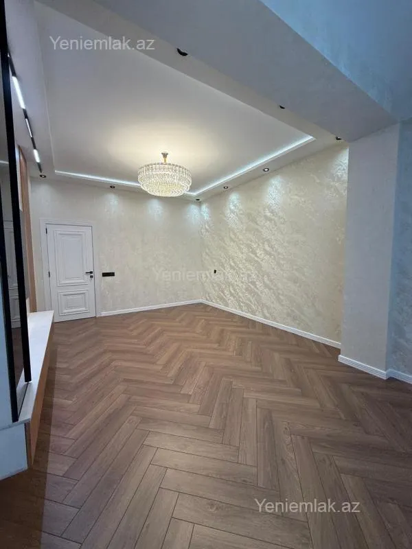 Satılır 3 otaqlı yeni tikili 105 m²