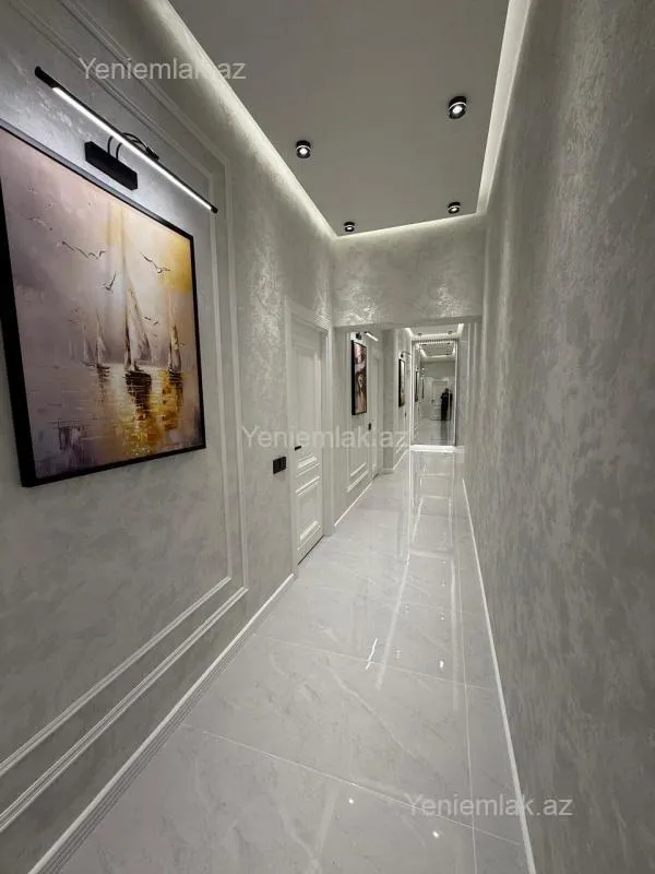 Satılır 3 otaqlı yeni tikili 105 m²