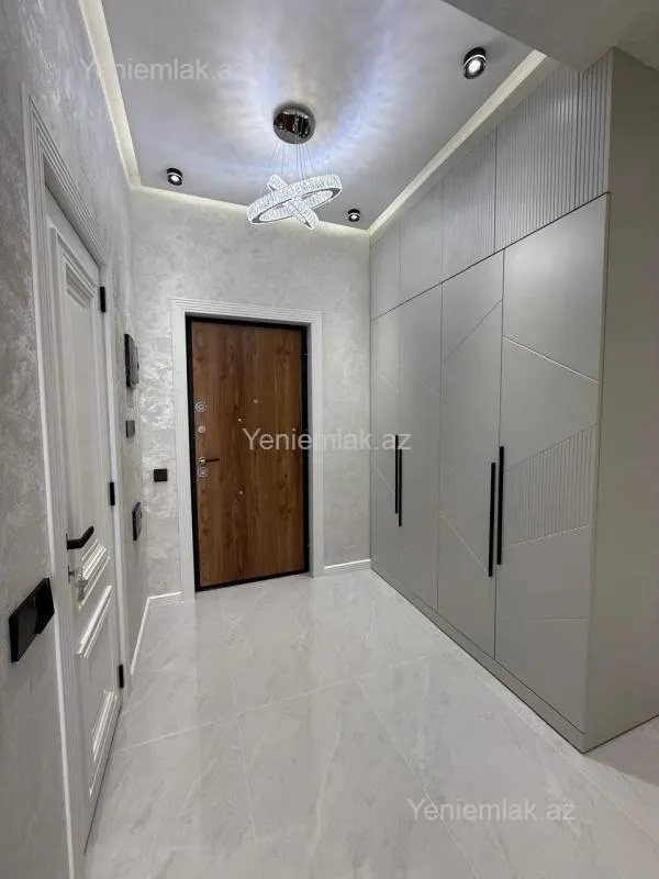 Satılır 3 otaqlı yeni tikili 105 m²