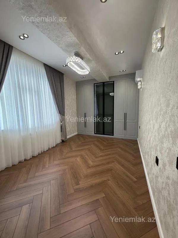Satılır 3 otaqlı yeni tikili 105 m²