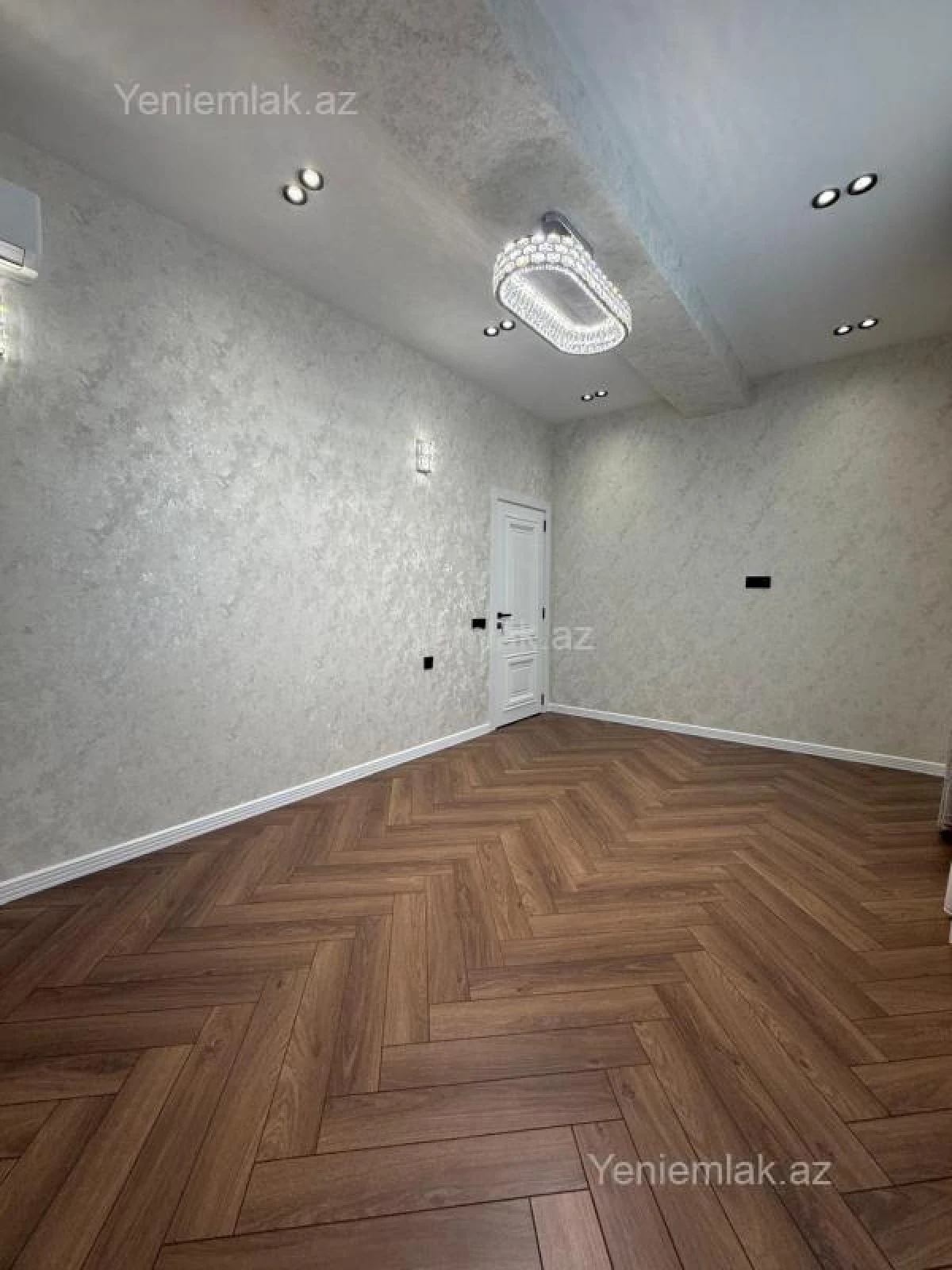 Satılır 3 otaqlı yeni tikili 105 m²
