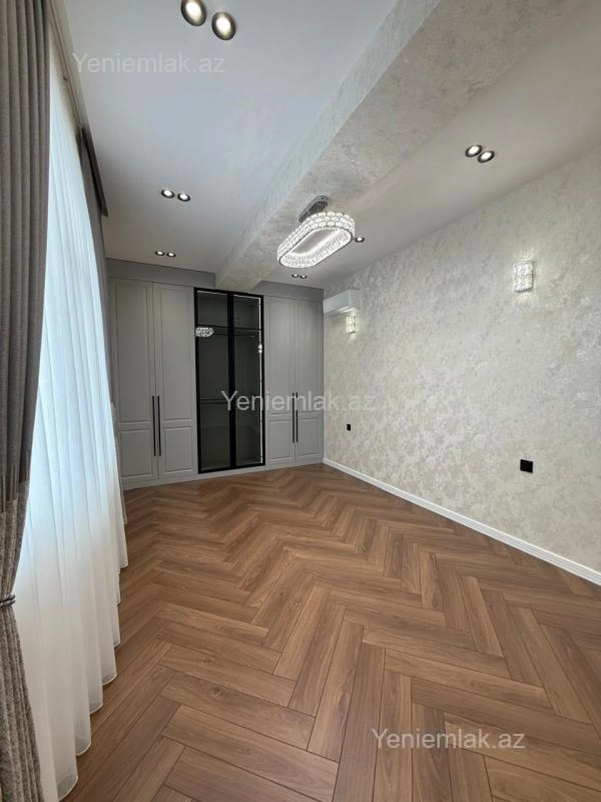 Satılır 3 otaqlı yeni tikili 105 m²