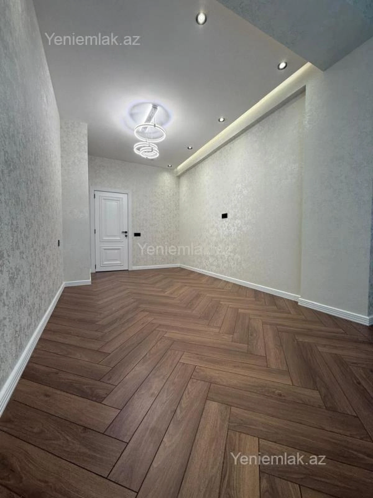 Satılır 3 otaqlı yeni tikili 105 m²