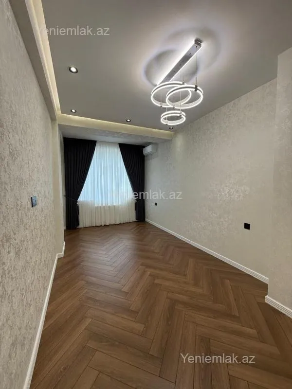 Satılır 3 otaqlı yeni tikili 105 m²