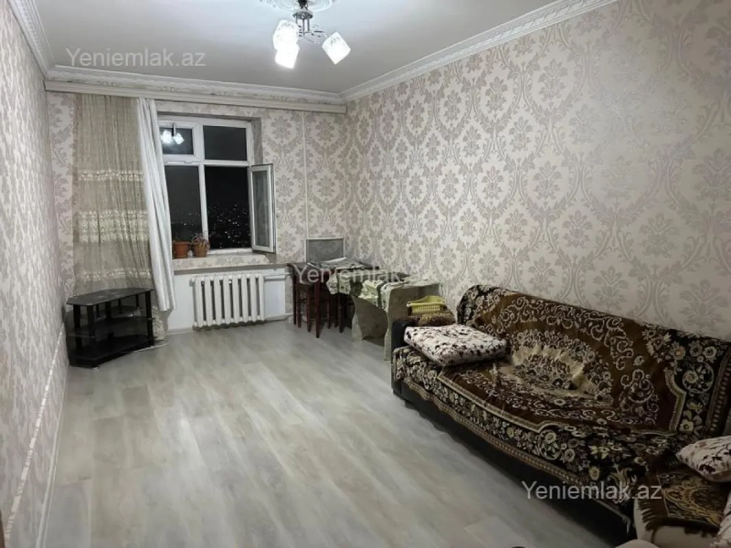 Satılır 1 otaqlı köhnə tikili 40 m²