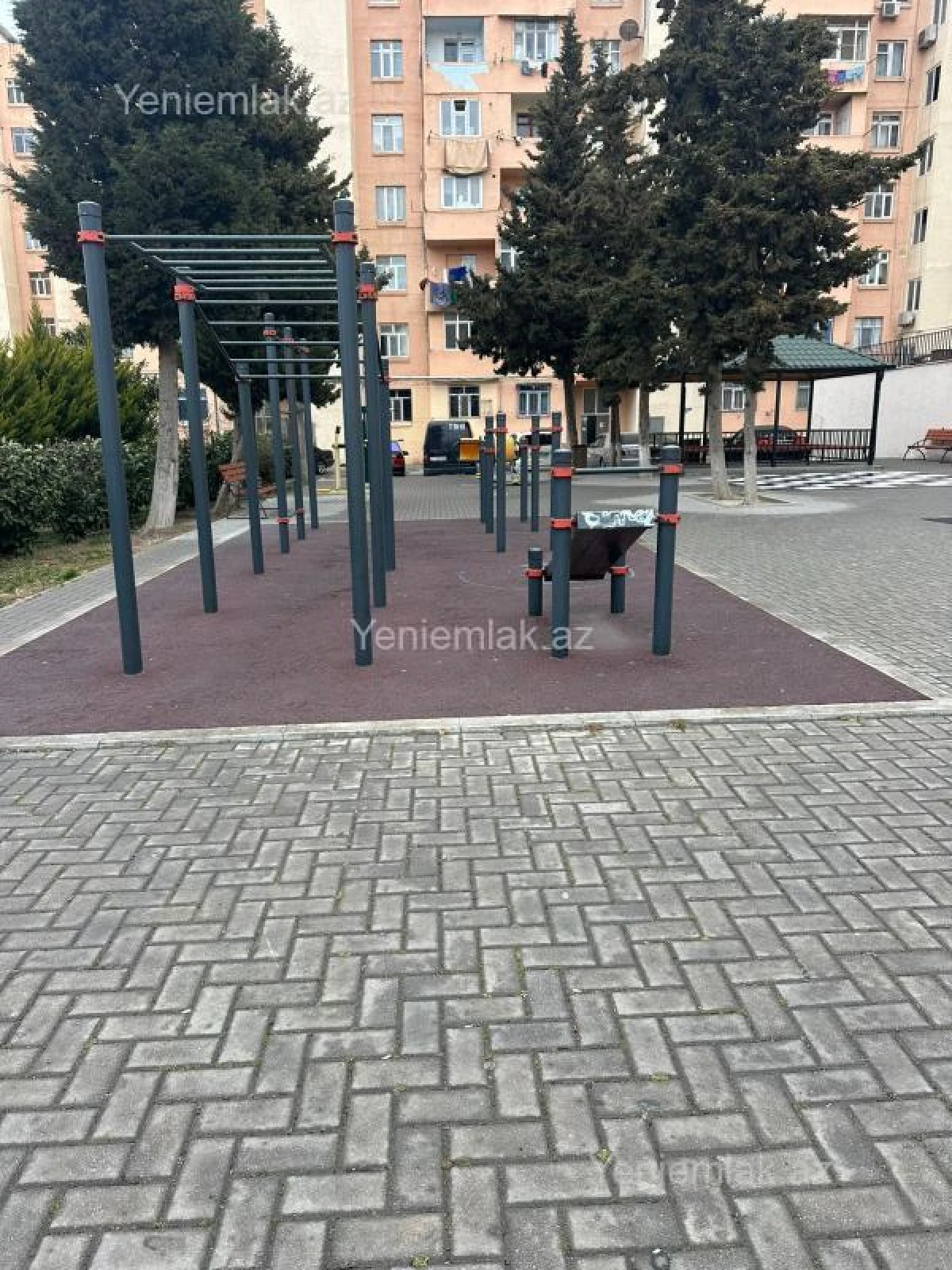 Satılır 1 otaqlı köhnə tikili 40 m²