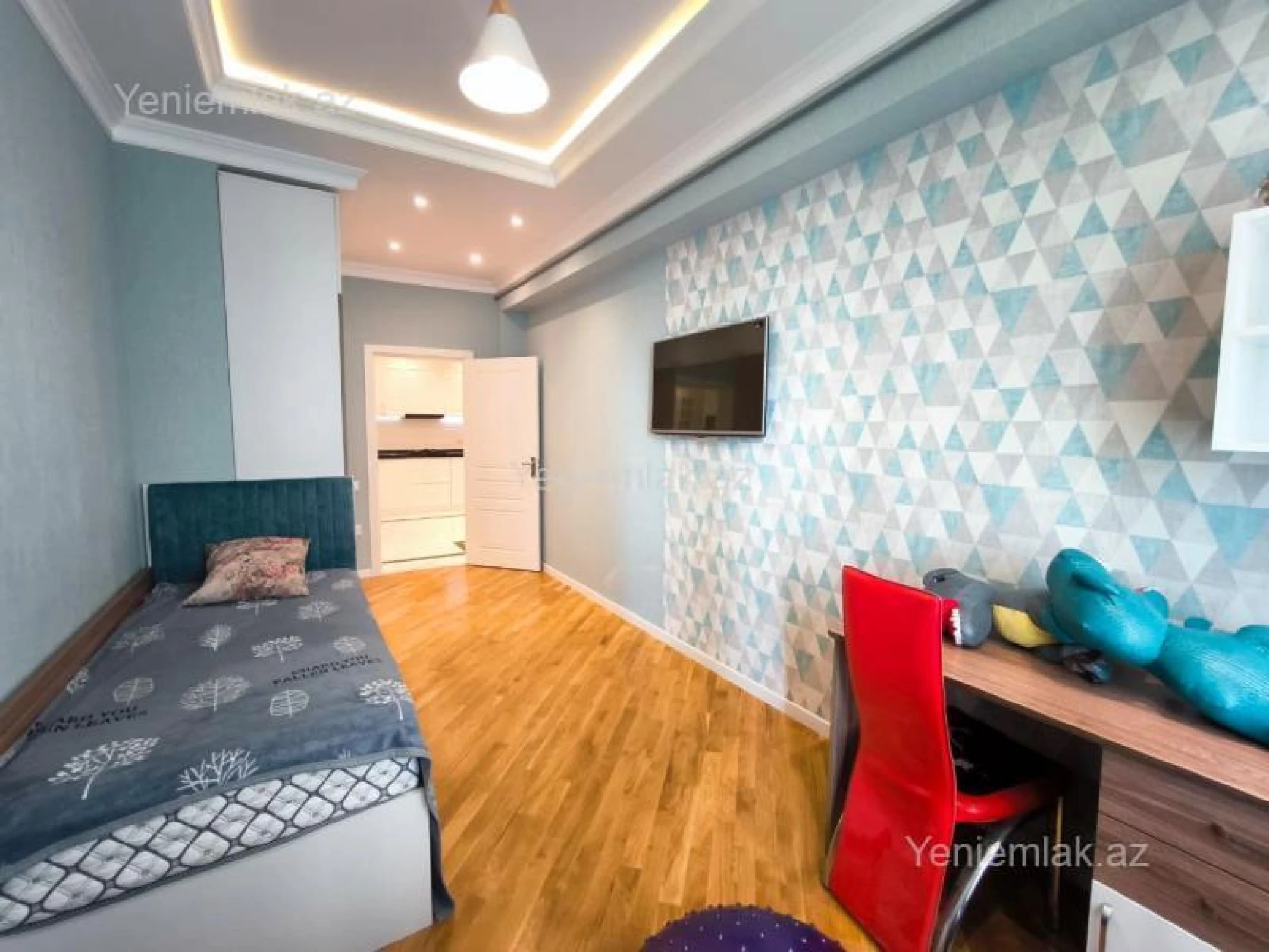 Satılır 4 otaqlı yeni tikili 140 m²