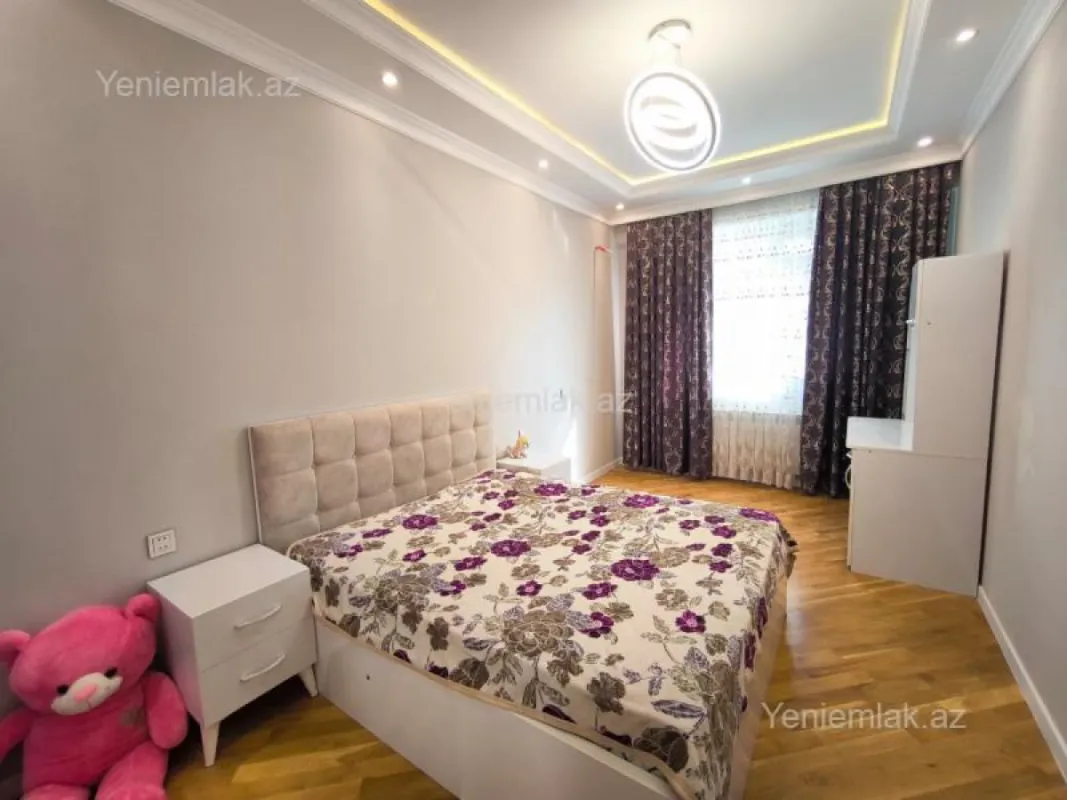 Satılır 4 otaqlı yeni tikili 140 m²