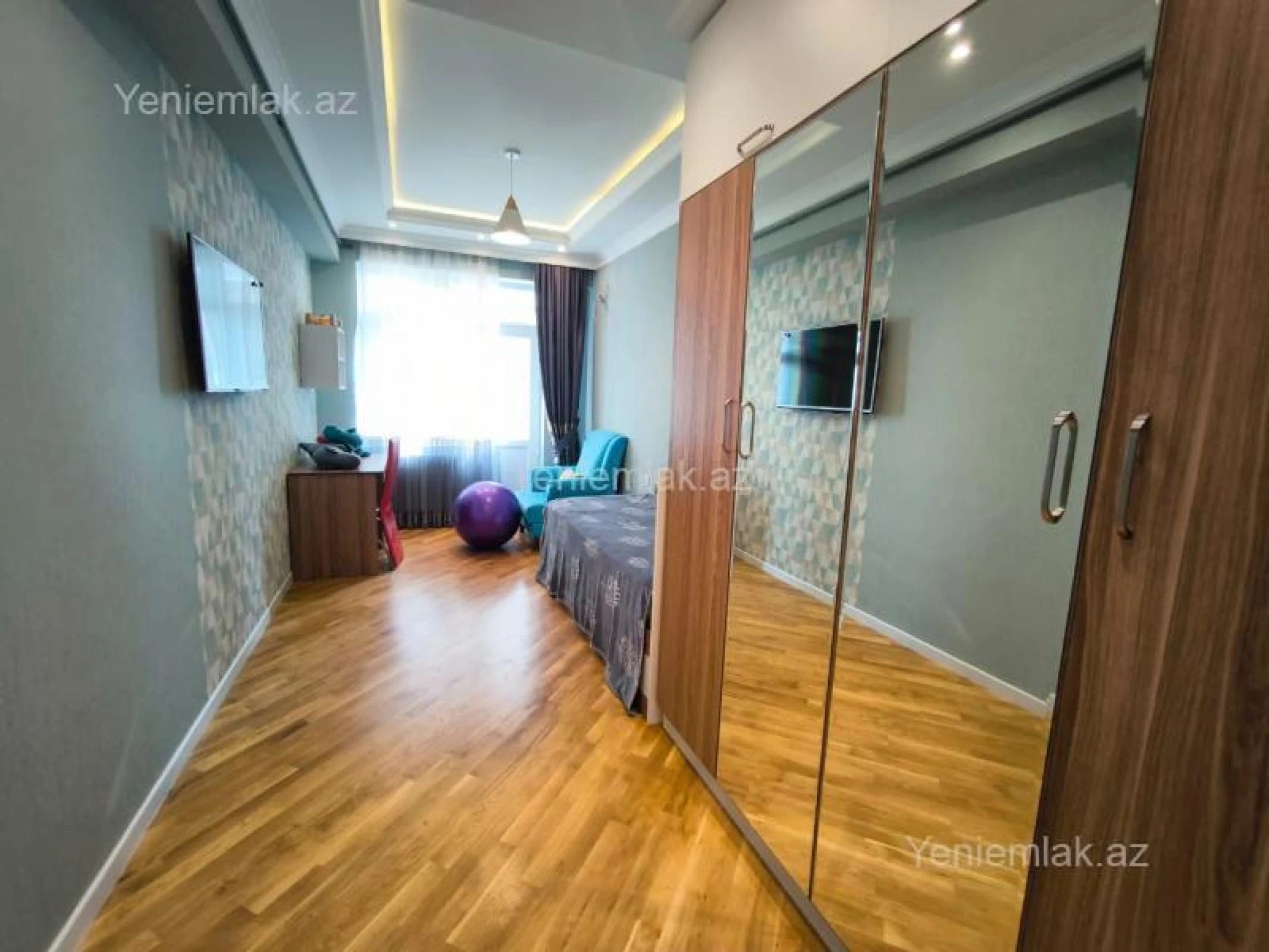 Satılır 4 otaqlı yeni tikili 140 m²