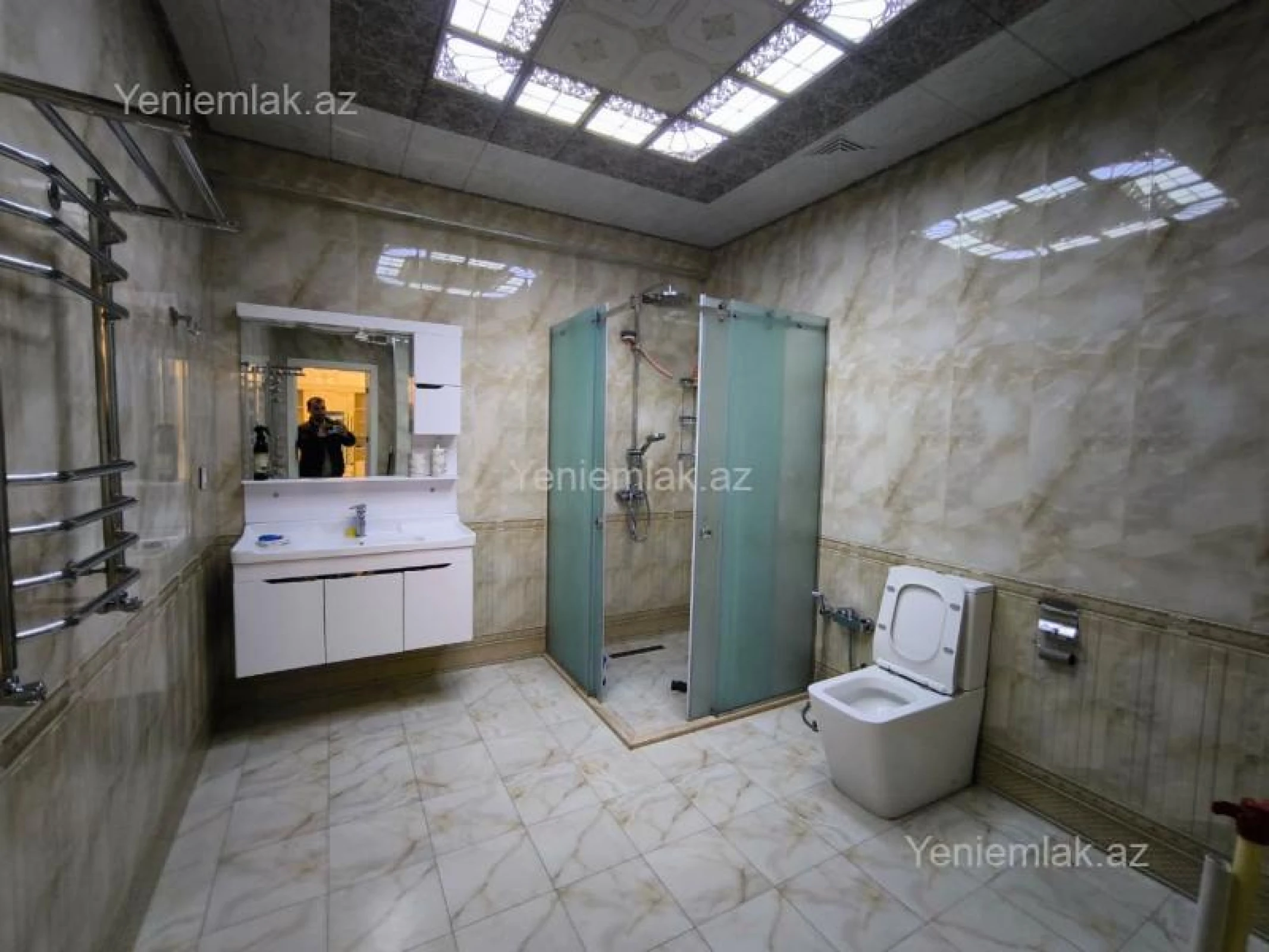 Satılır 4 otaqlı yeni tikili 140 m²