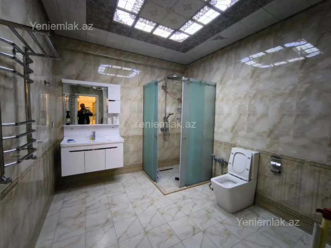 Satılır 4 otaqlı yeni tikili 140 m²