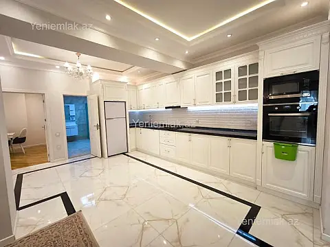 Satılır 4 otaqlı yeni tikili 140 m²