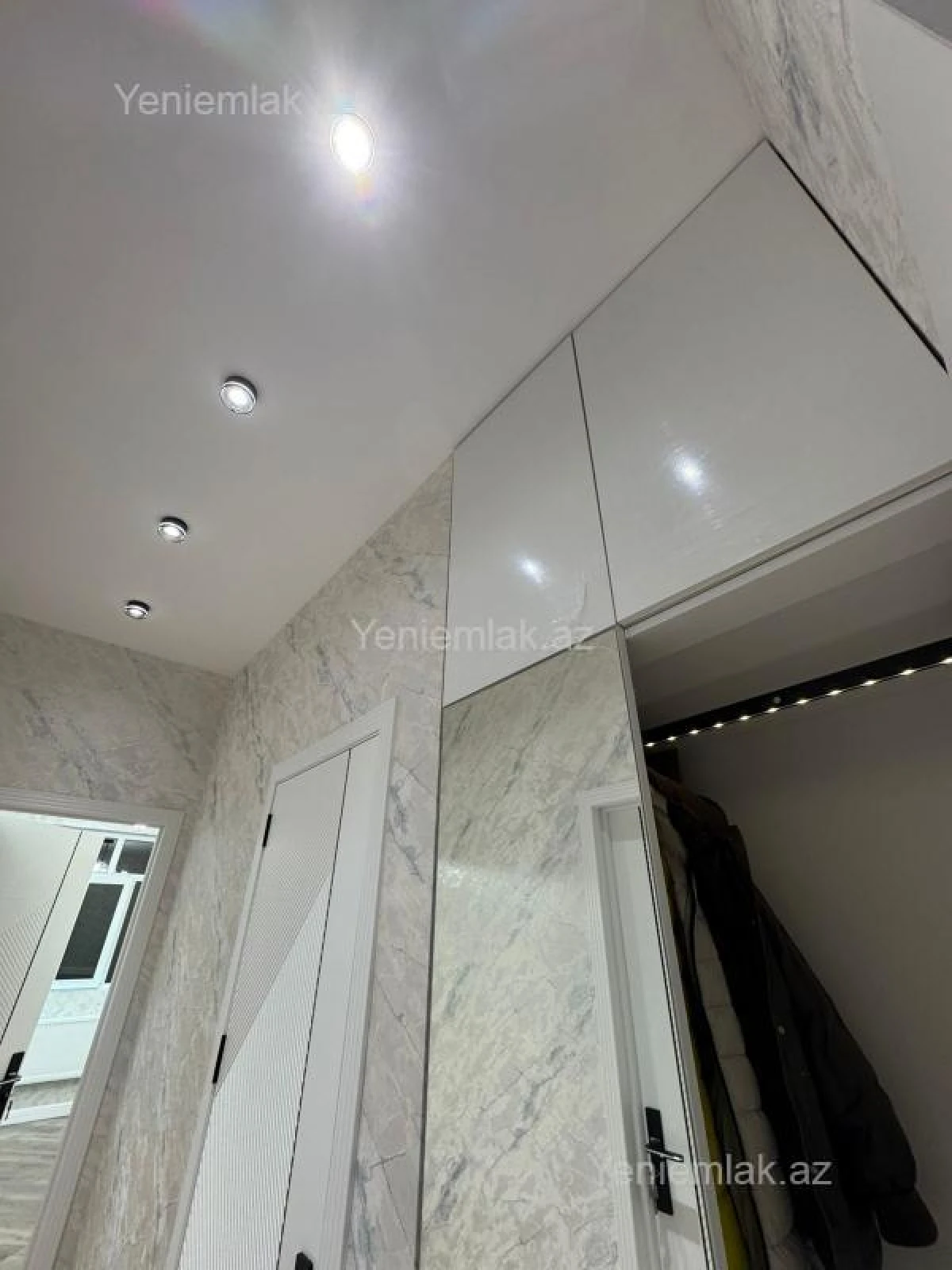 Satılır 2 otaqlı yeni tikili 52 m²