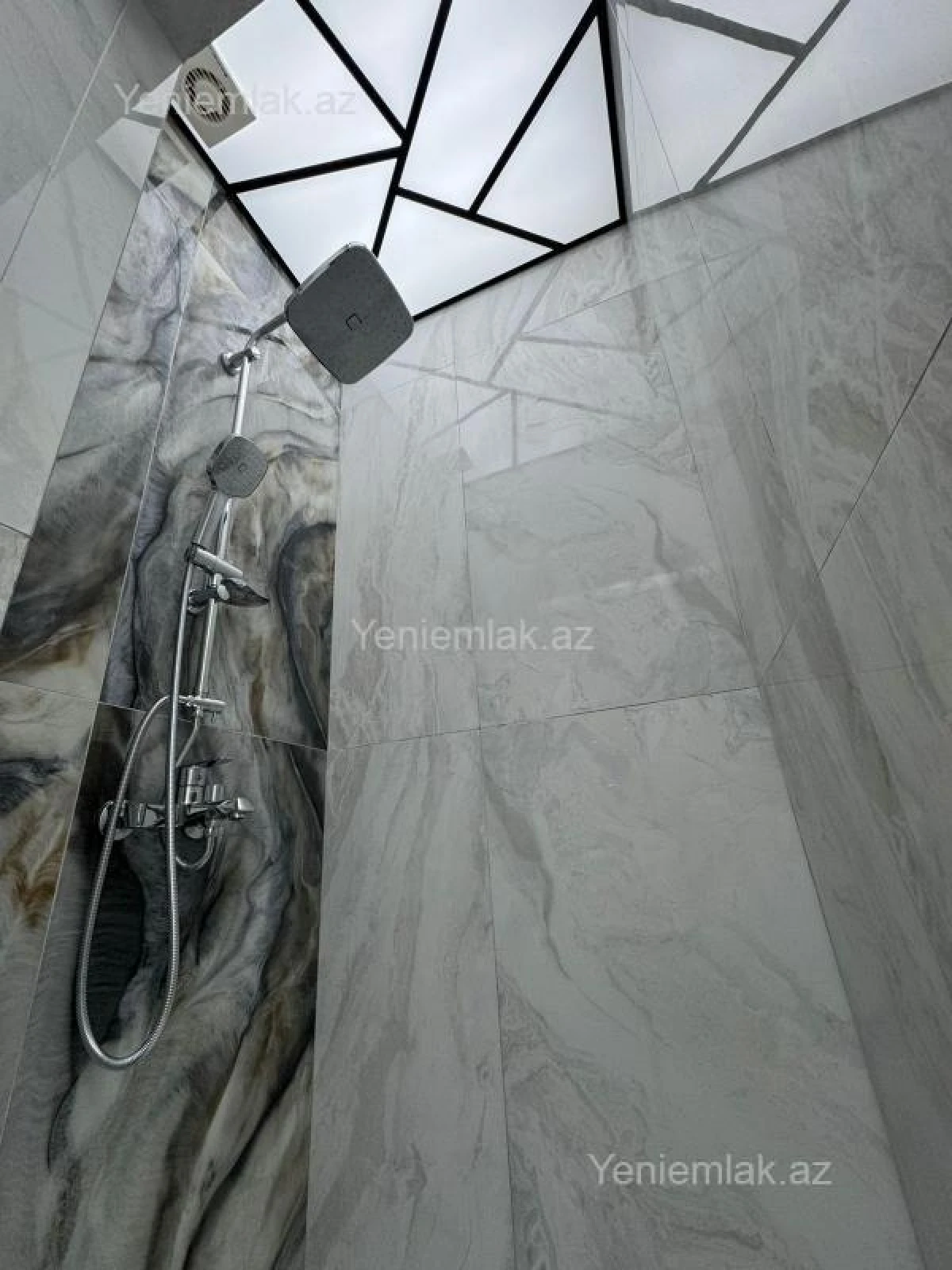 Satılır 2 otaqlı yeni tikili 52 m²