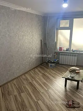 Satılır 4 otaqlı köhnə tikili 90 m²