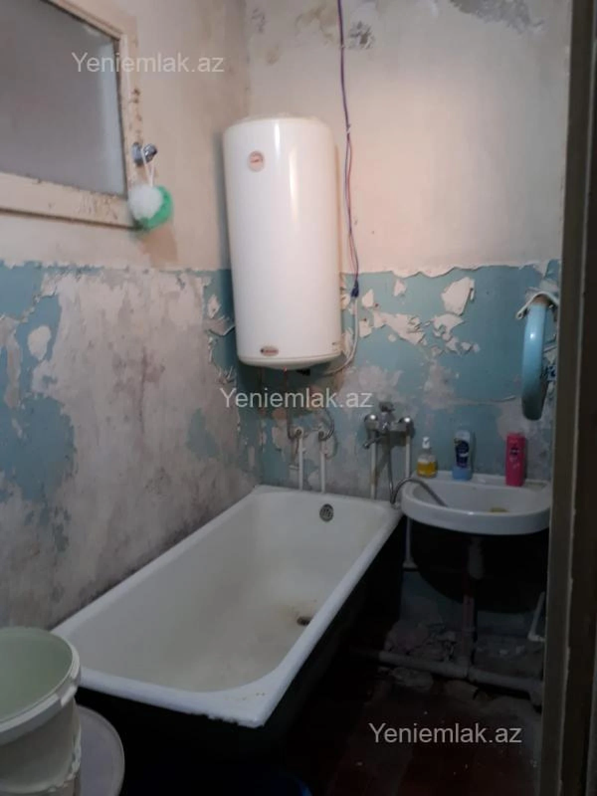 Satılır 2 otaqlı köhnə tikili 55 m²