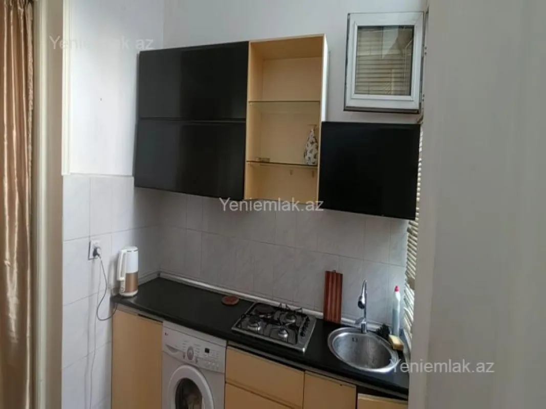 Satılır 2 otaqlı köhnə tikili 60 m²
