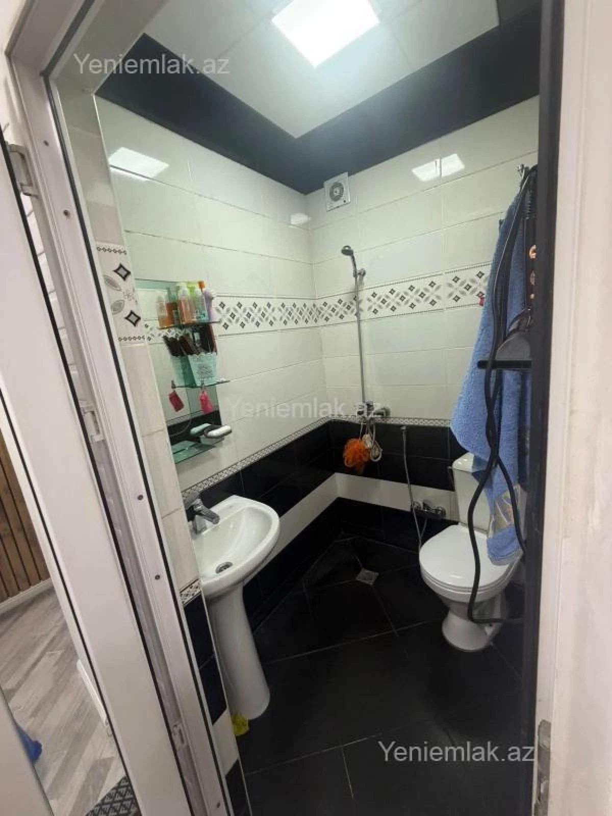 Satılır 3 otaqlı yeni tikili 75 m²