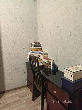 Satılır 2 otaqlı köhnə tikili 55 m²