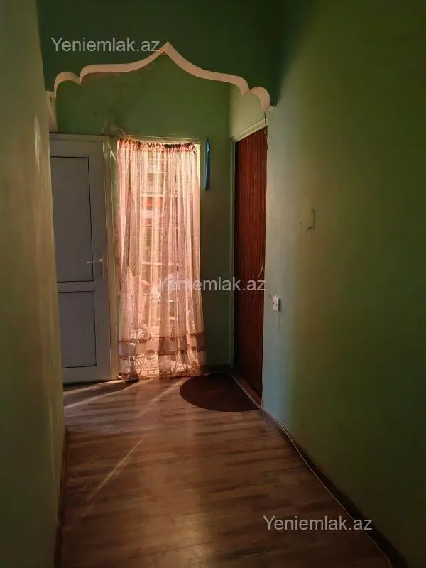 Satılır 2 otaqlı köhnə tikili 55 m²