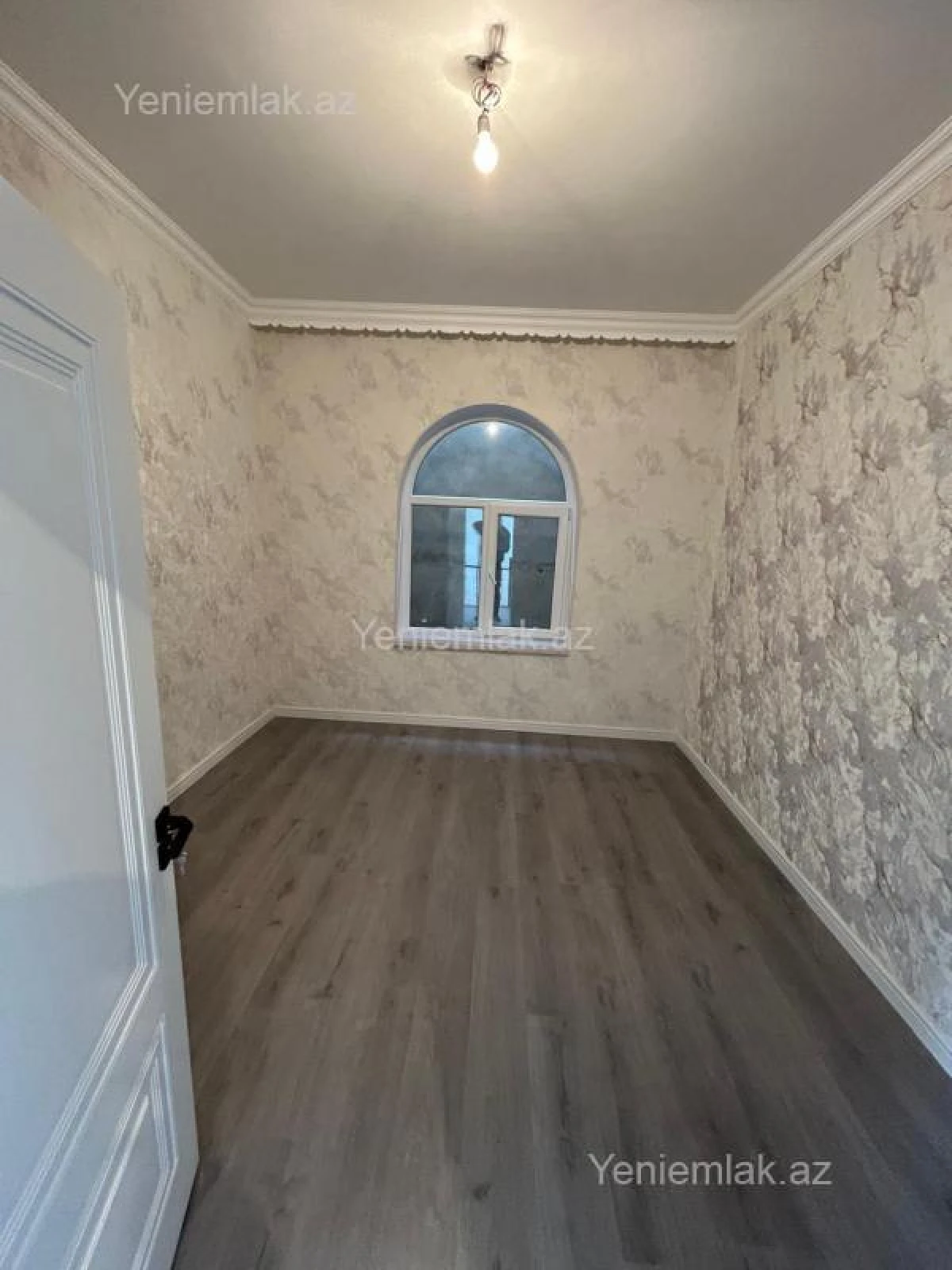 Satılır 6 otaqlı həyət evi 200 m²