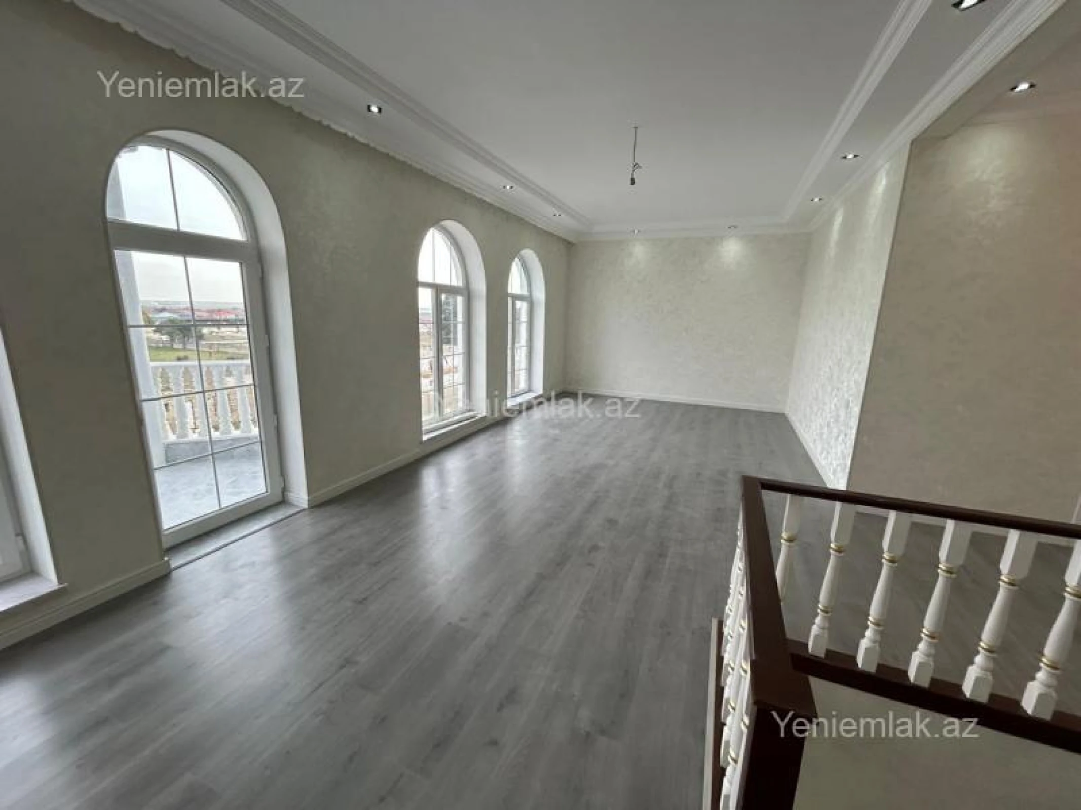 Satılır 6 otaqlı həyət evi 200 m²
