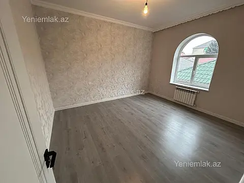 Satılır 6 otaqlı həyət evi 200 m²