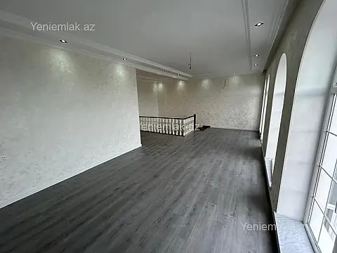Satılır 6 otaqlı həyət evi 200 m²