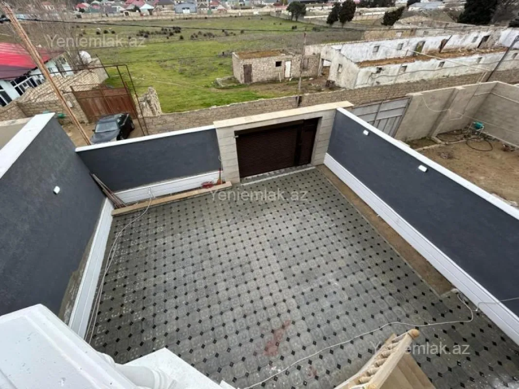Satılır 6 otaqlı həyət evi 200 m²