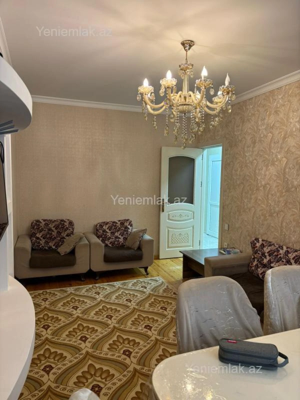 Satılır 2 otaqlı köhnə tikili 60 m²