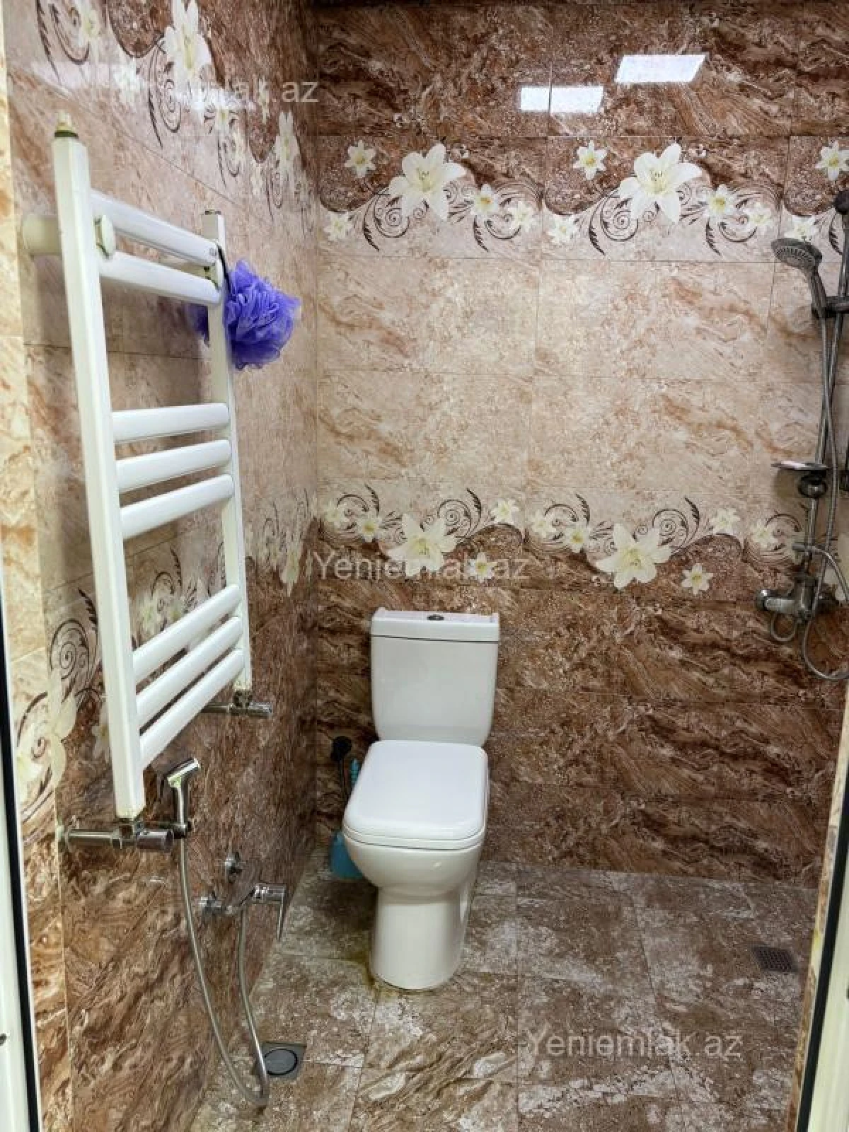 Satılır 2 otaqlı köhnə tikili 60 m²