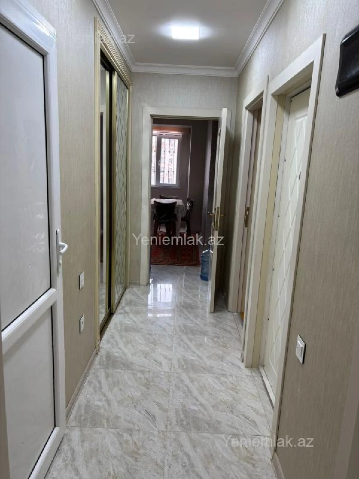 Satılır 2 otaqlı köhnə tikili 60 m²