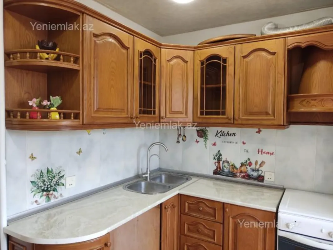 Satılır 2 otaqlı köhnə tikili 63 m²