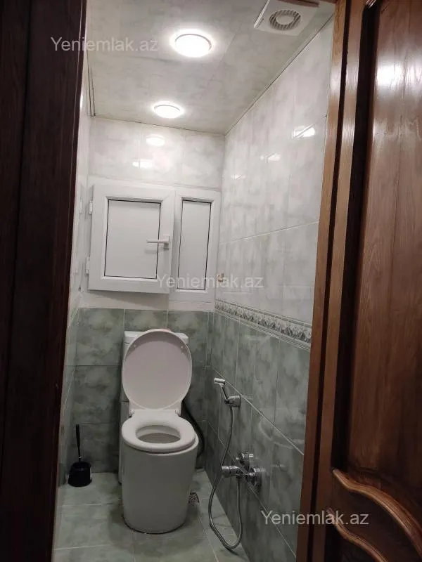 Satılır 2 otaqlı köhnə tikili 63 m²