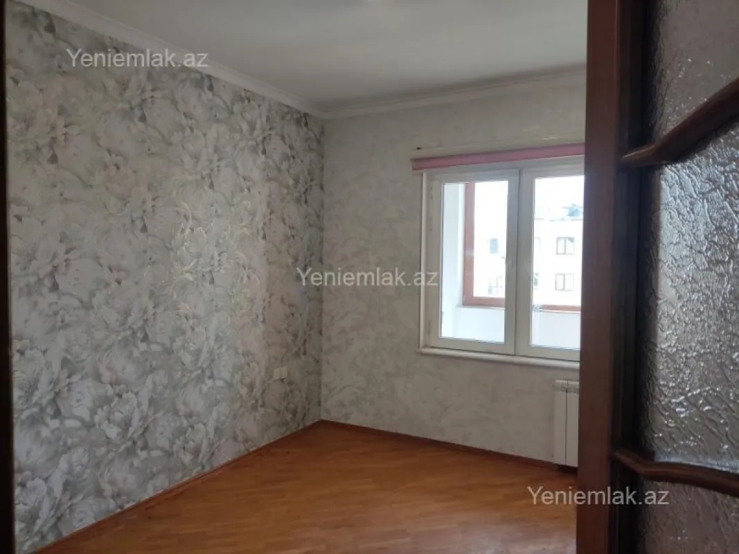 Satılır 2 otaqlı köhnə tikili 63 m²