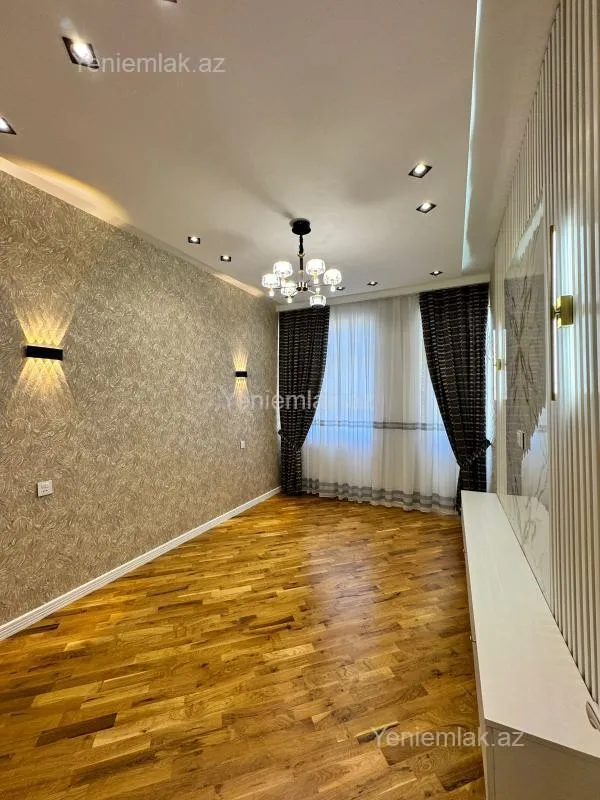 Satılır 3 otaqlı yeni tikili 115 m²