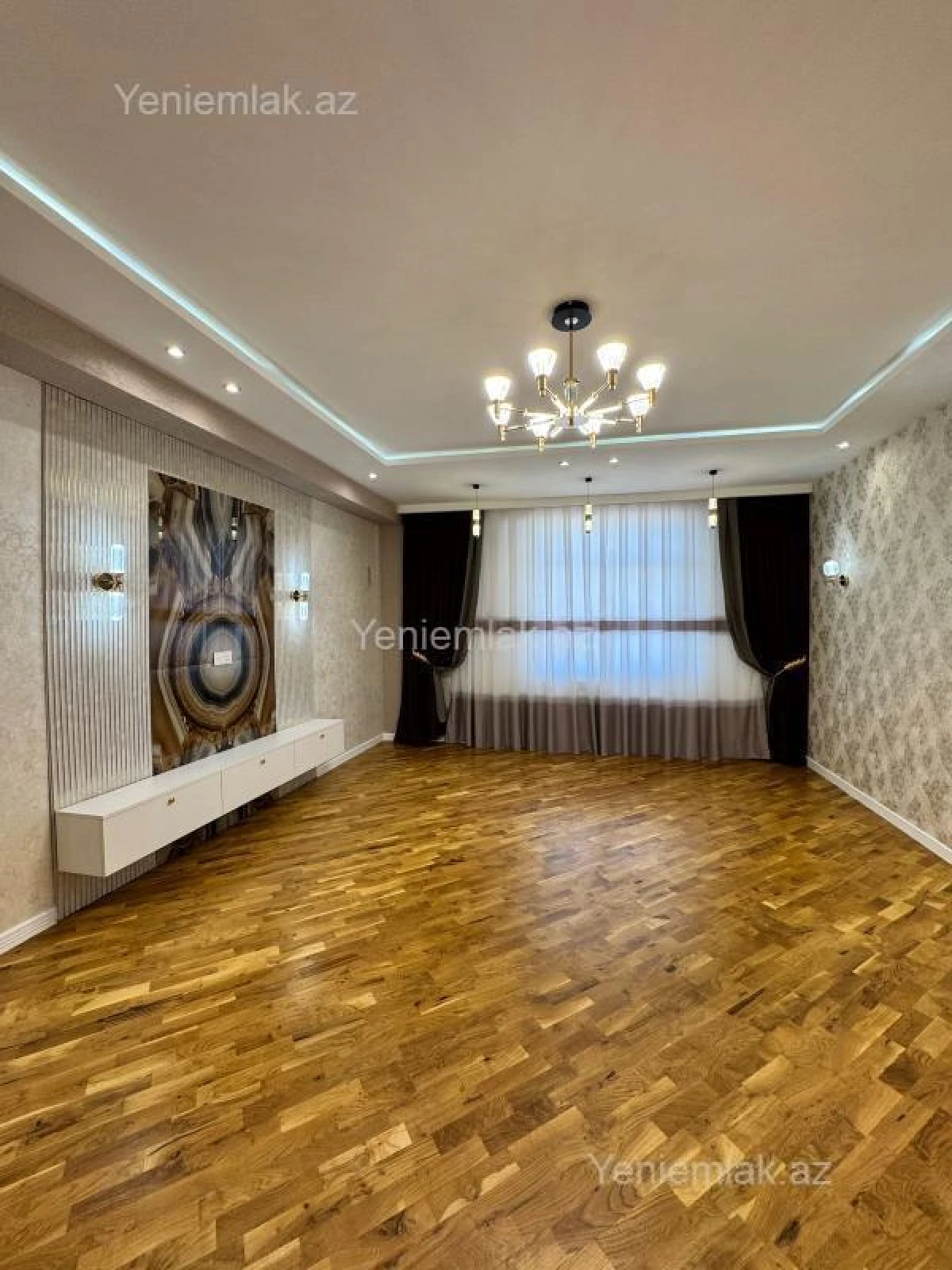 Satılır 3 otaqlı yeni tikili 115 m²