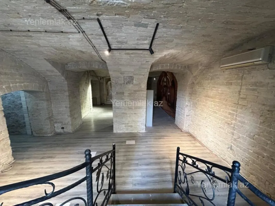 Satılır obyekt 80 m²