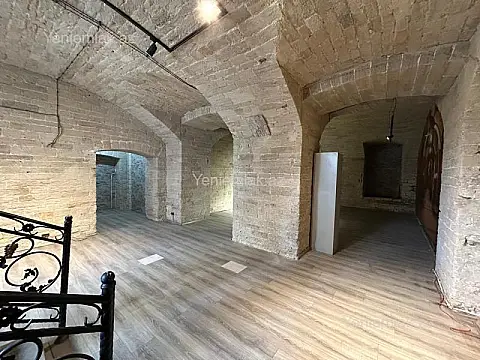 Satılır obyekt 80 m²