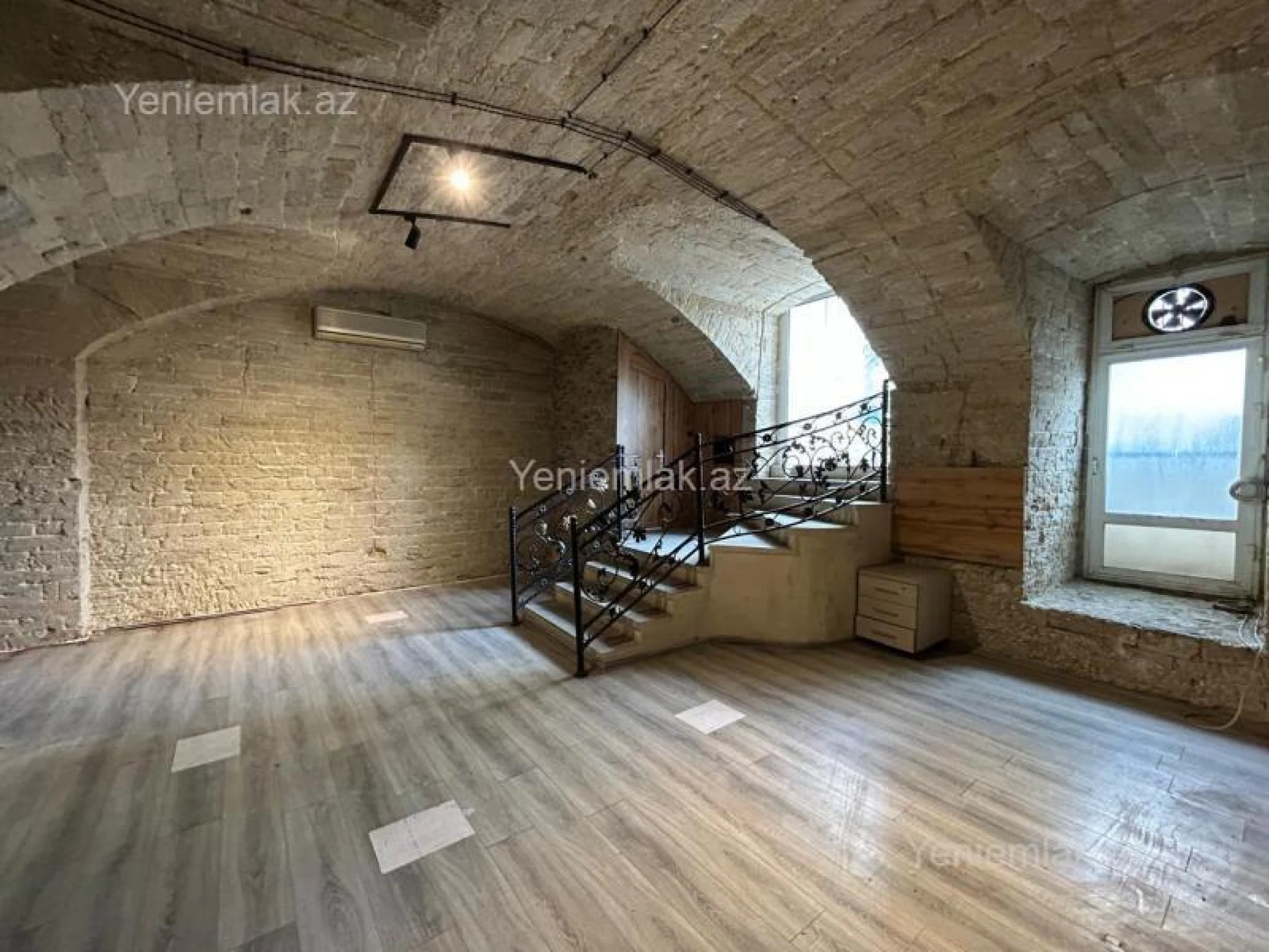 Satılır obyekt 80 m²