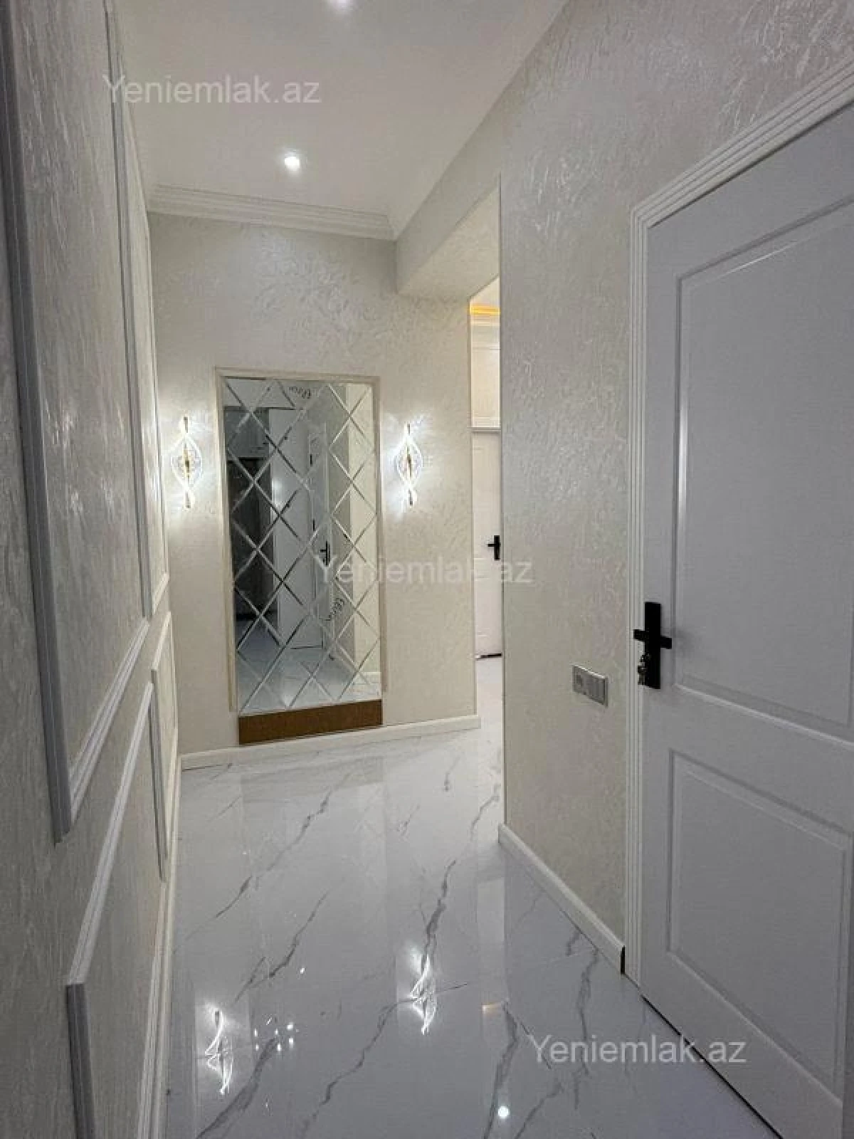 Satılır 3 otaqlı yeni tikili 80 m²