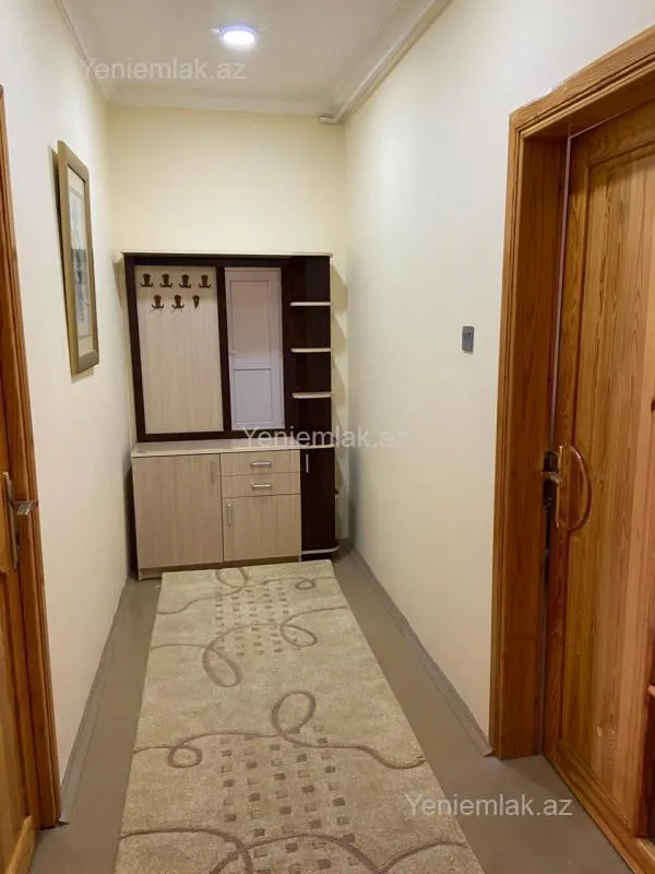 Satılır 2 otaqlı köhnə tikili 65 m²