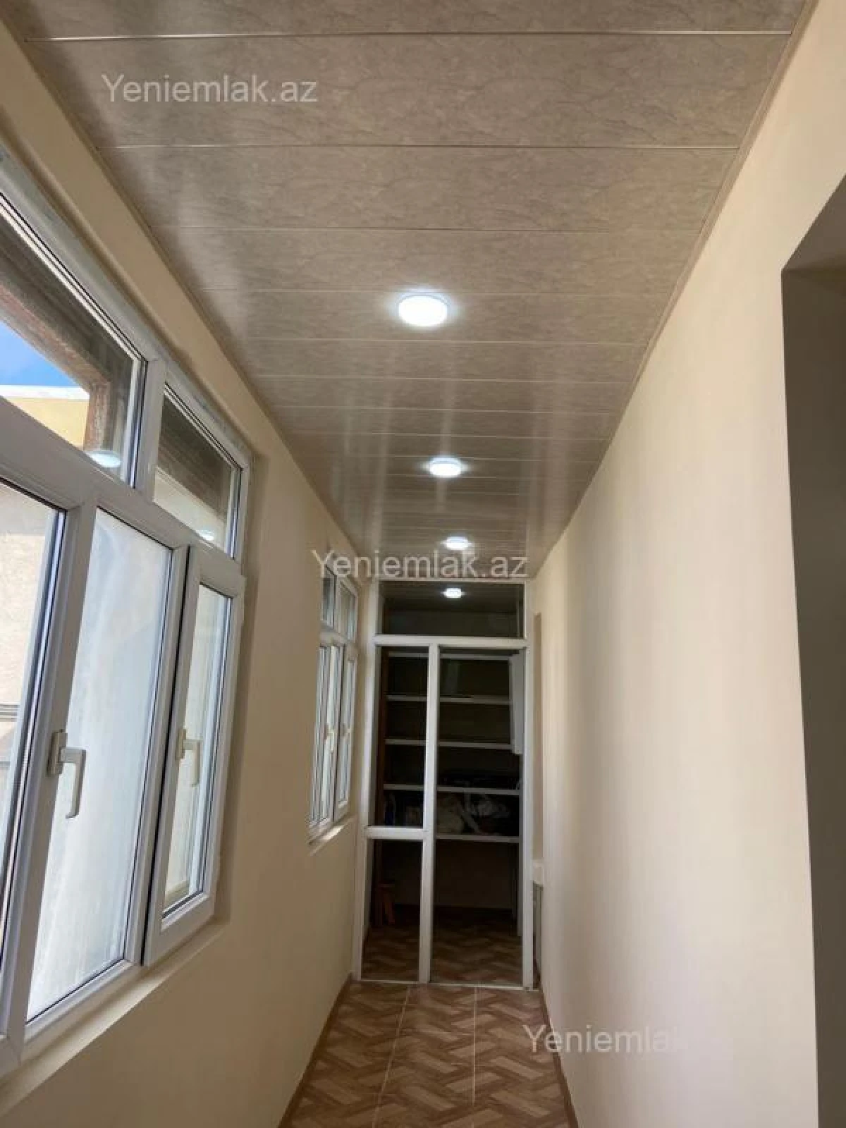 Satılır 2 otaqlı köhnə tikili 65 m²