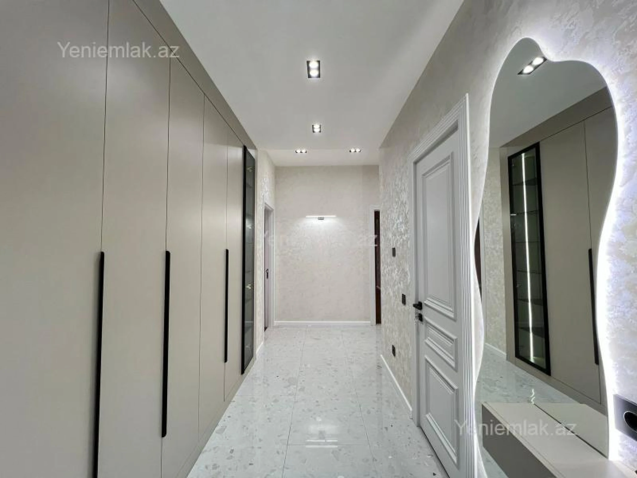 Satılır 3 otaqlı yeni tikili 97 m²