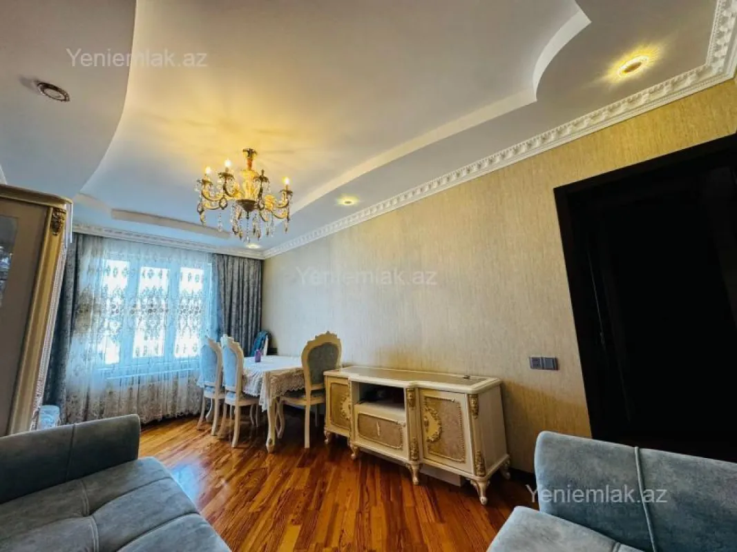 Satılır 3 otaqlı köhnə tikili 90 m²