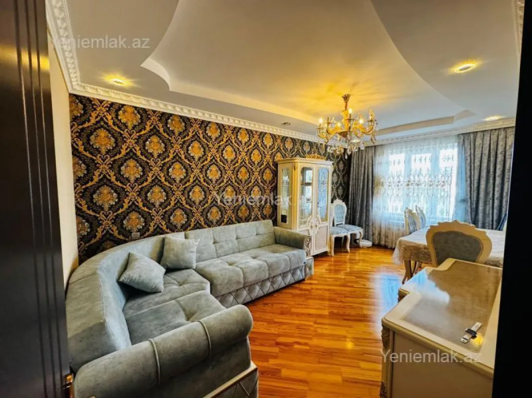 Satılır 3 otaqlı köhnə tikili 90 m²