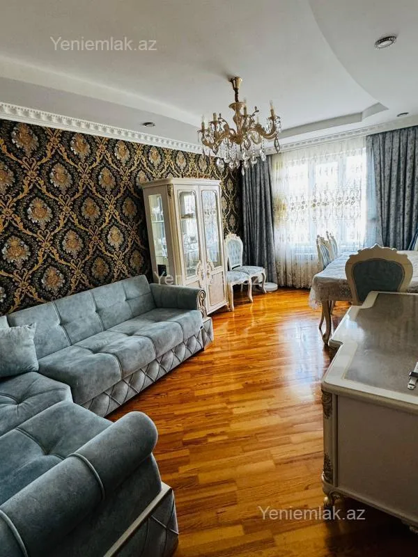 Satılır 3 otaqlı köhnə tikili 90 m²