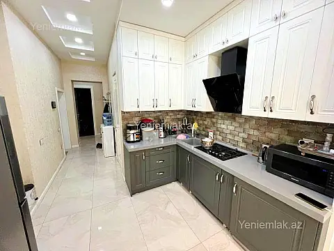 Satılır 3 otaqlı köhnə tikili 90 m²