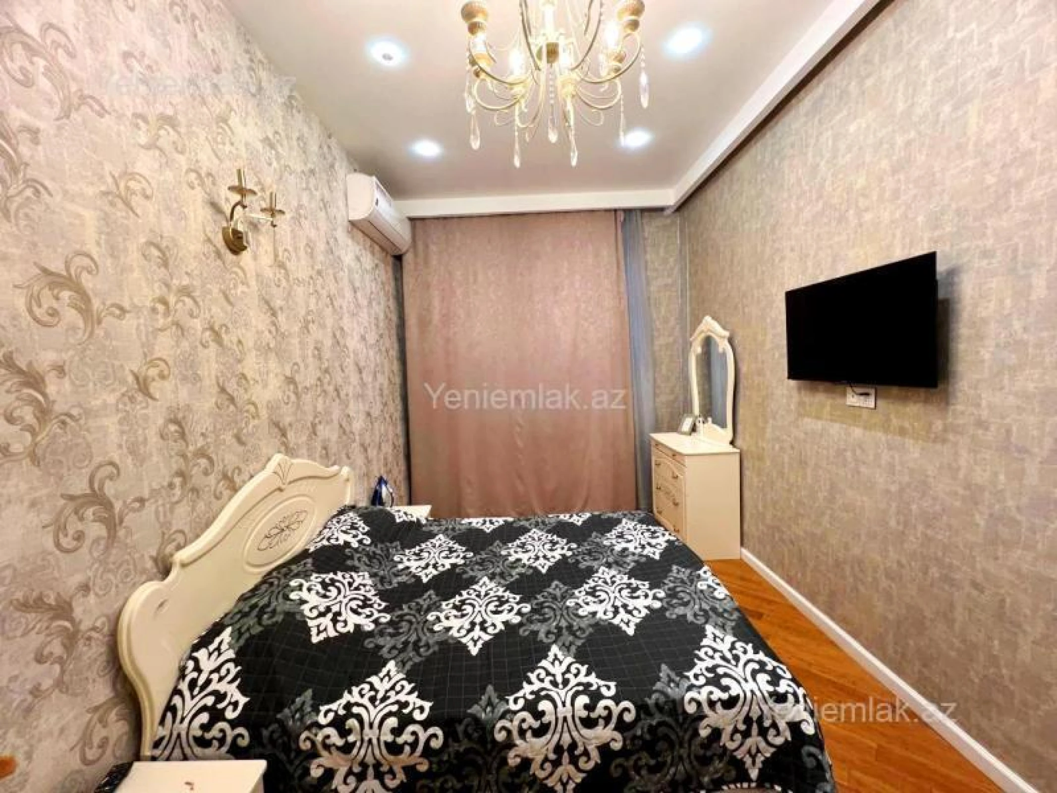 Satılır 3 otaqlı köhnə tikili 90 m²
