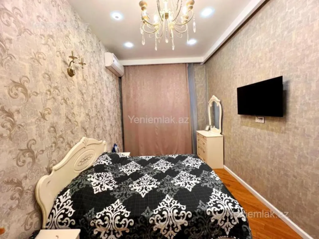 Satılır 3 otaqlı köhnə tikili 90 m²